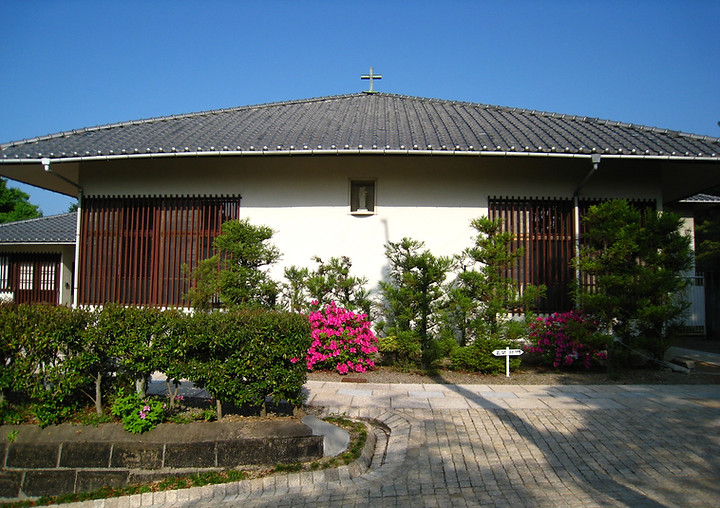 聖堂・春.JPG