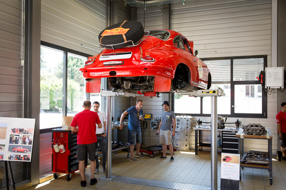 3166_porsche_ge _le_mans_jun17_simeon.jp