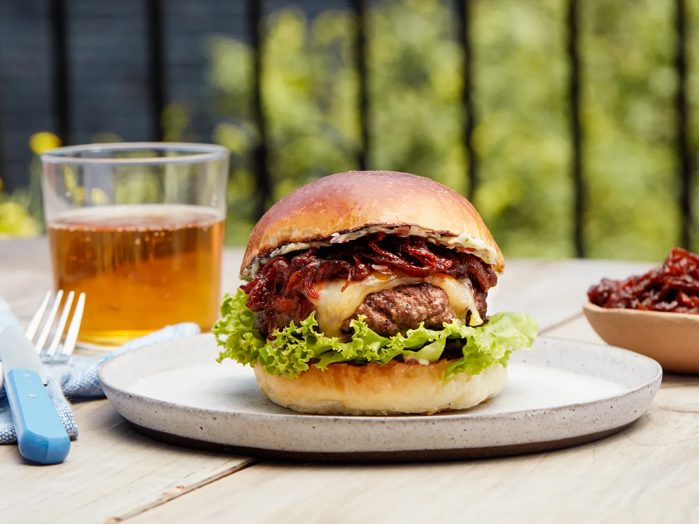 steak-burger-recipe-14062016.webp