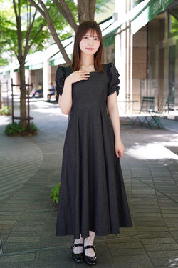 森崎りりな(全身)