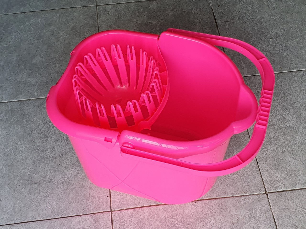 CUBETA CON EXPRIMIDOR