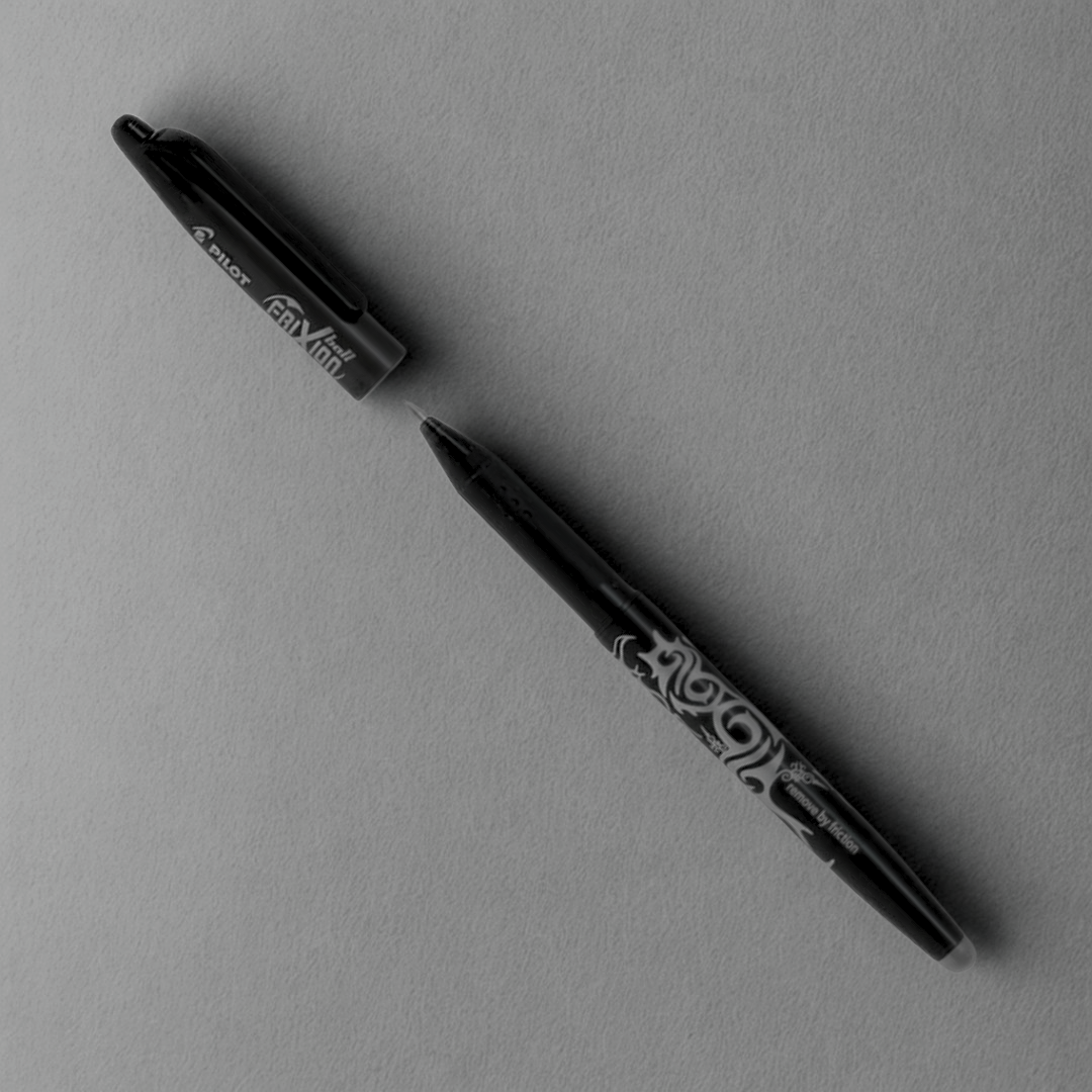 Pilot Frixion Ball - Roller - encre gel - 0.7 mm - noir