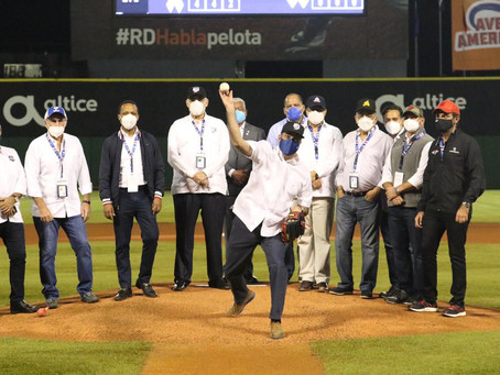 Francisco guia a Gigantes en su debut;Licey supera Escogido en la capital