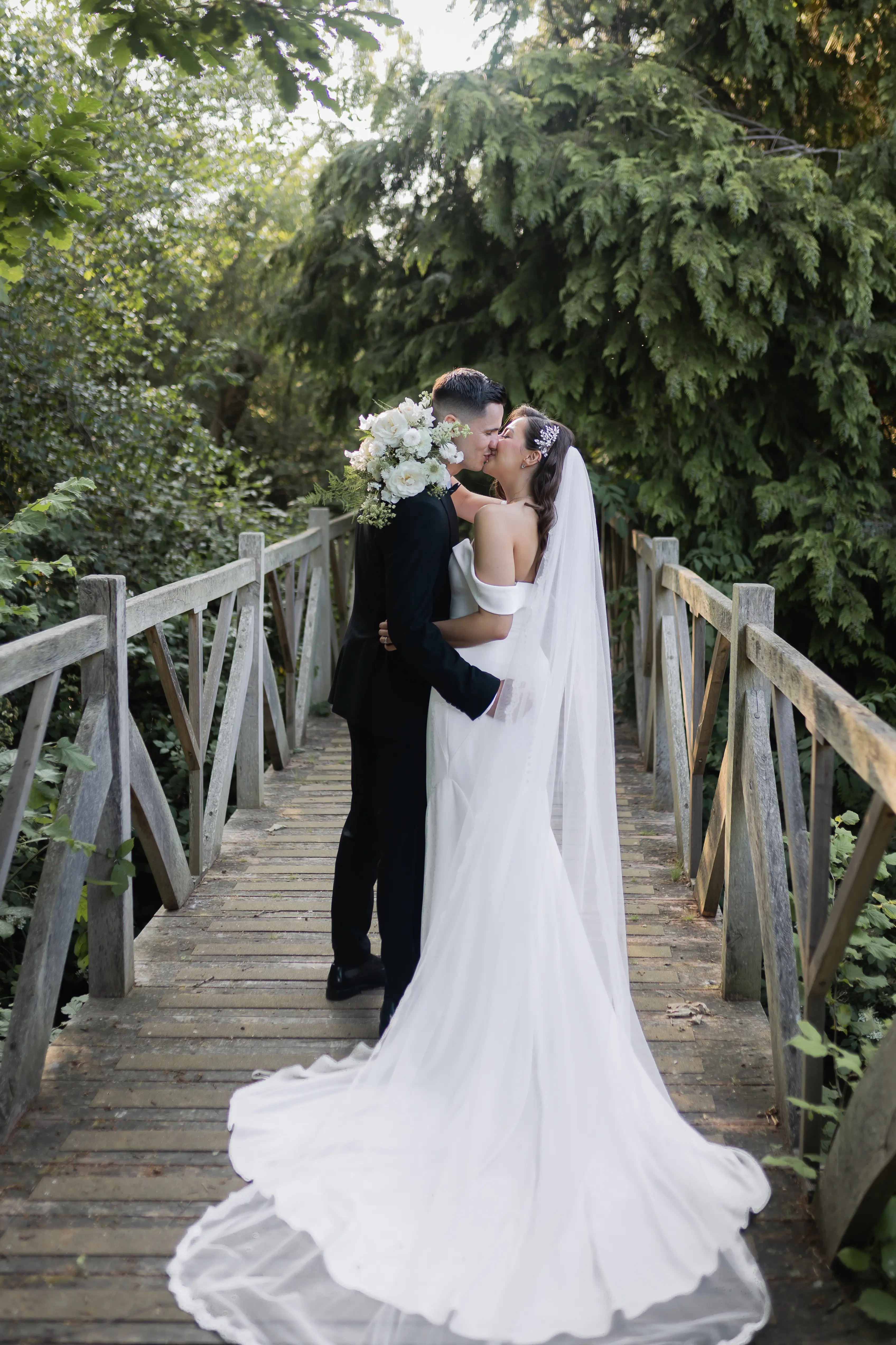 Brookfield Barn Wedding Photography