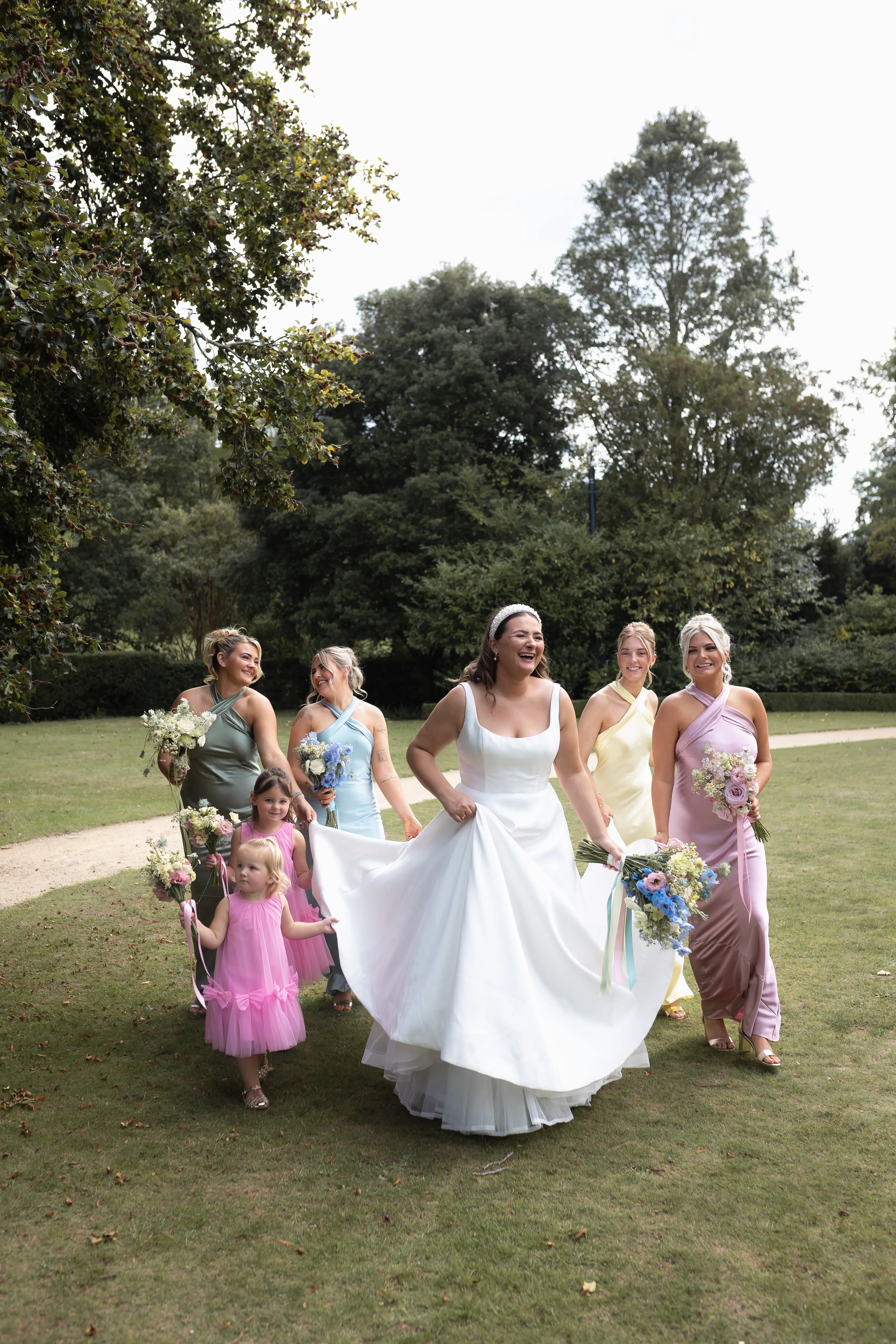 Saffron Walden Wedding Photographer | Bridge End Gardens & Town Hall Wedding