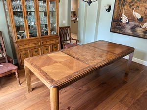 Beautiful Traditional veneered table from late 1970's