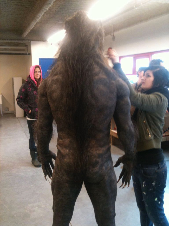 Lycan creature suit back_zpst1xkgtet.jpe