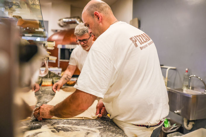 lucky-bregnano-pizza-49.jpeg