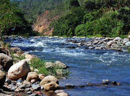La_Confluenza,_Jarabacoa_(7820229528).jpg