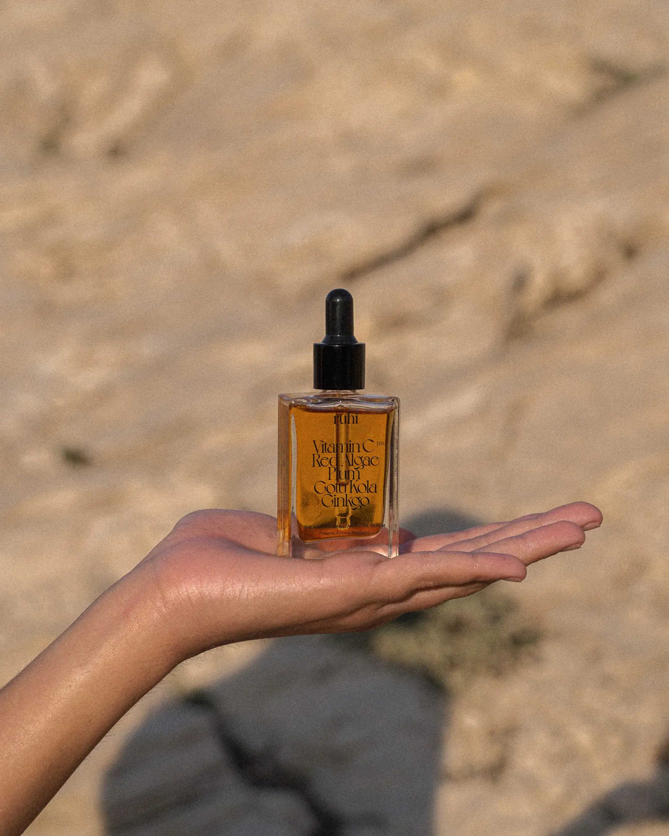 Ruhi The Adaptogen Vitamin C Oil Serum