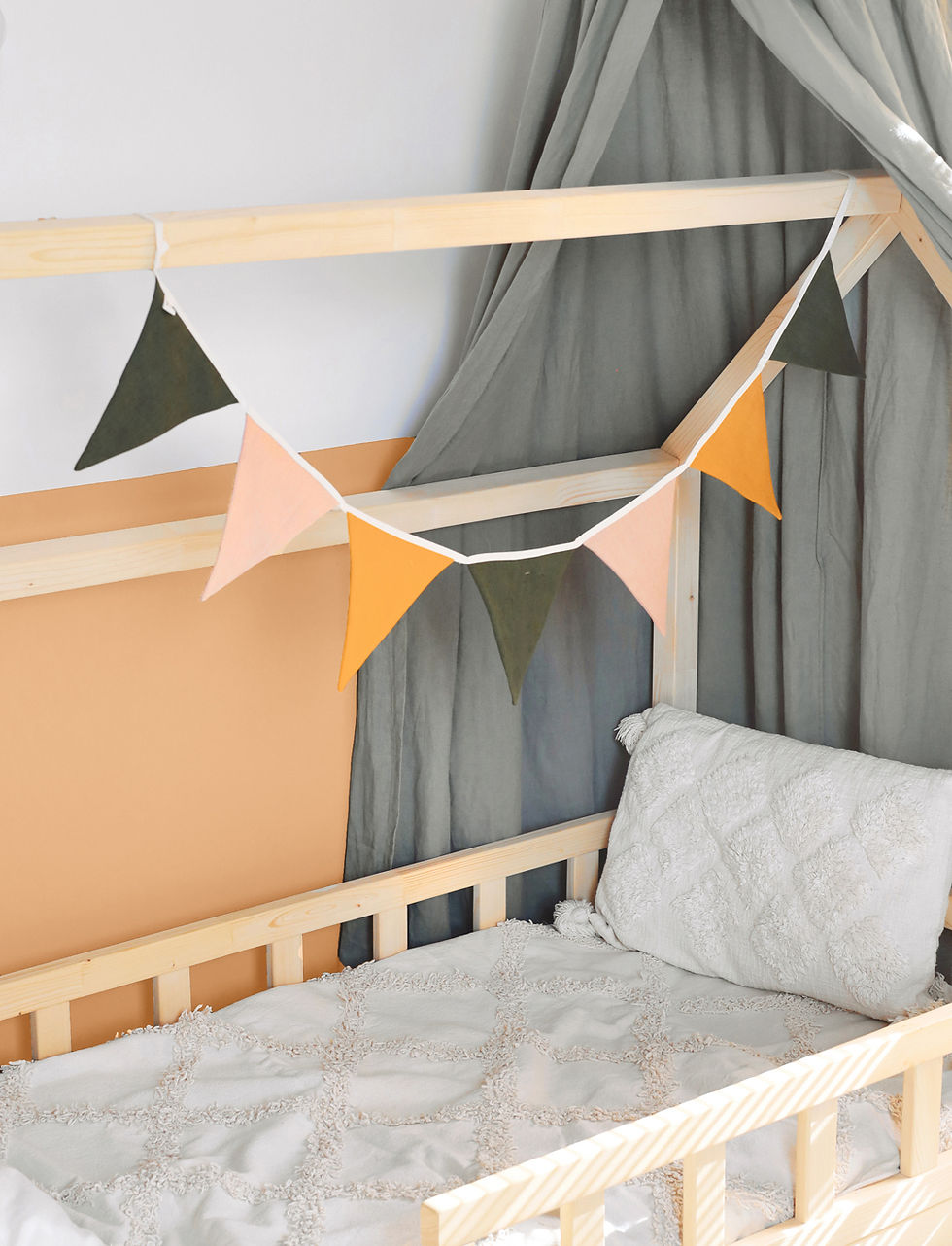 Miniatura: Girlanda lniana trójkąty