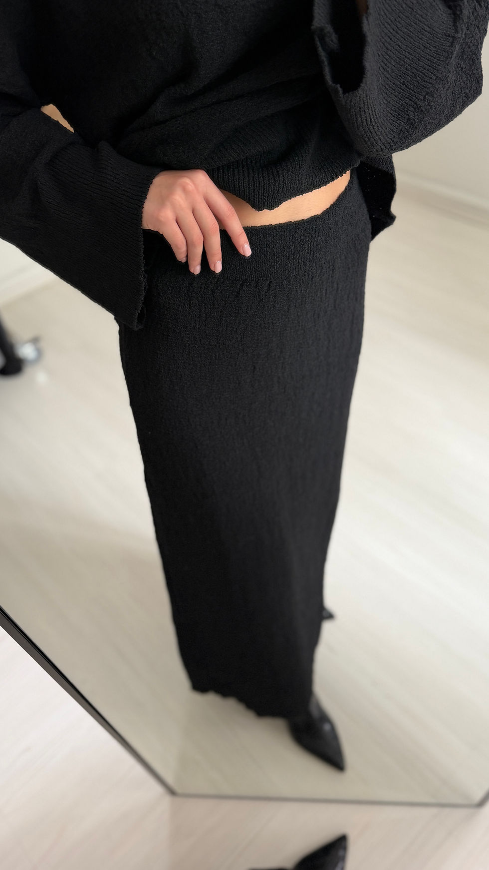 Küçük resim: Siyah Buklet Triko Takım