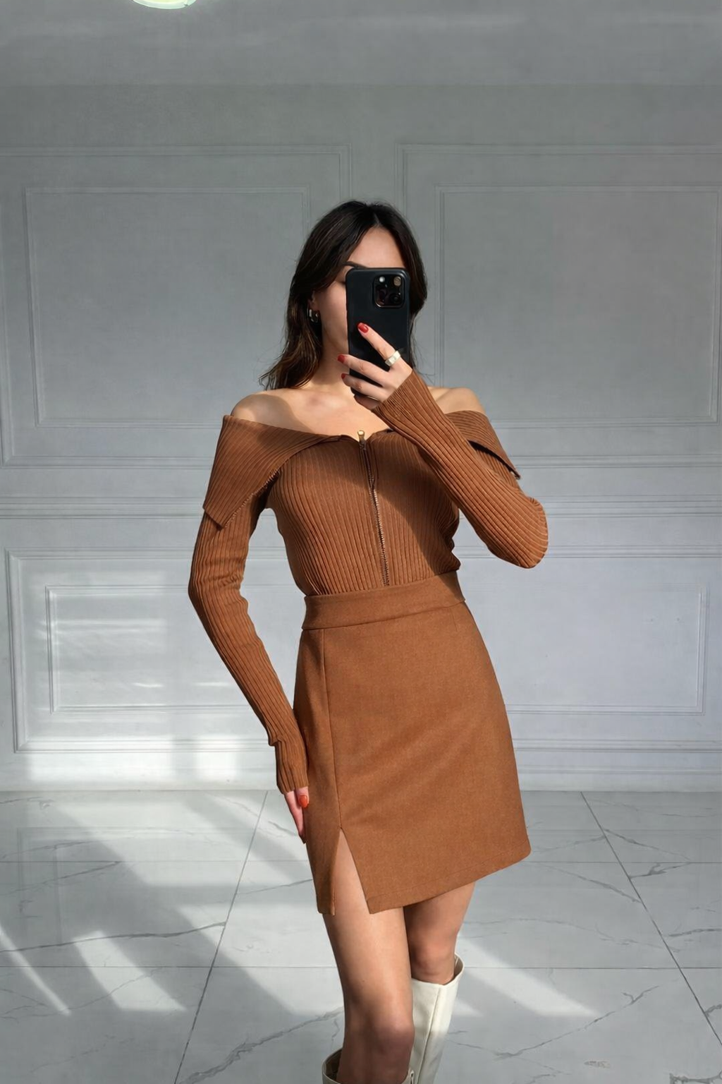 Süet Yırtmaç Detaylı Etek 