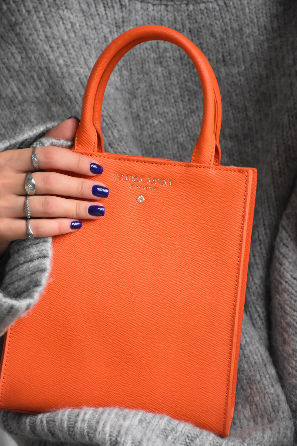 Küçük resim: LAURA ASHLEY DİKDÖRTGEN KADIN ÇAPRAZ ÇANTA