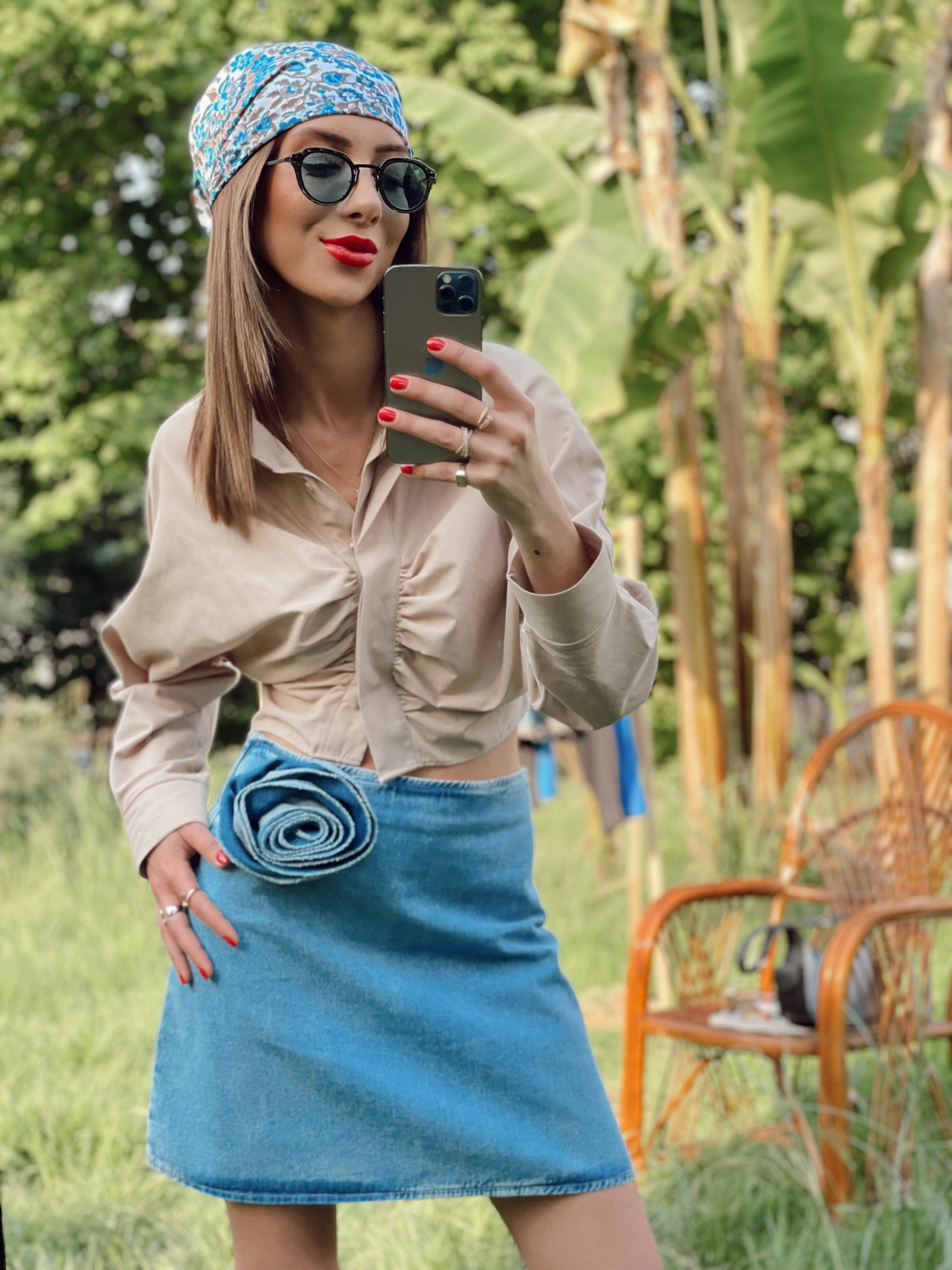 Gül Broş Detaylı Denim Etek