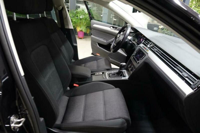 Miniatúra: Volkswagen Passat 2.0 TDi DSG Comfortline 4-Motion Navi/LED