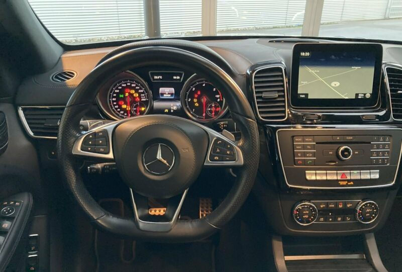Miniatúra: Mercedes-Benz GLS 350 d AMG 4M Night Paket AMG plus