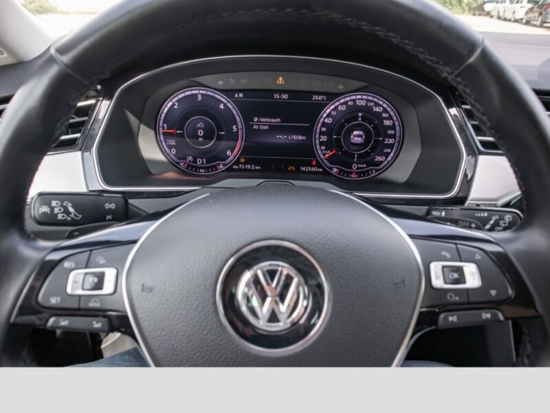 Miniatúra: Volkswagen Passat Variant Highline 4M 2.0 TDI DSG/alcantara