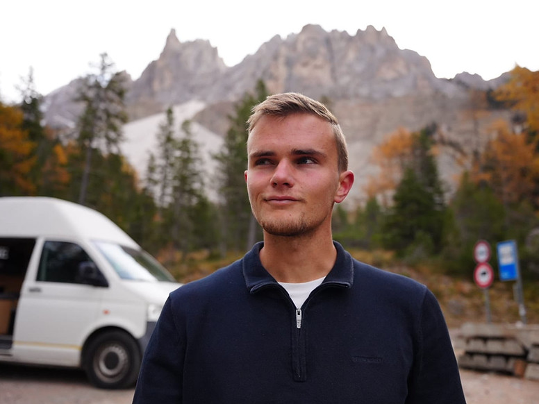 Vanlife in Europe, Swiss, Italy | Van life in the alps