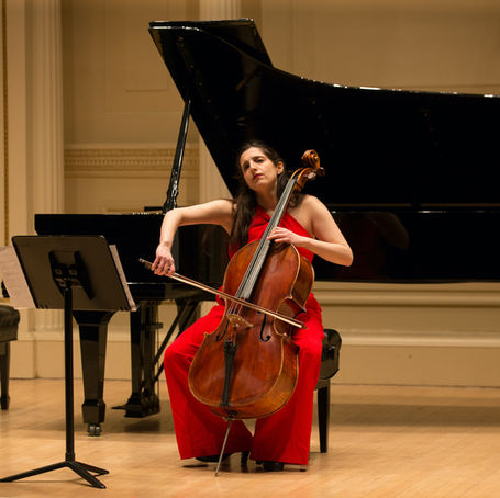 Tamar Sagiv plays in Carnegie Hall, Photo William Farrington 2