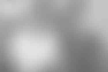 Deux hommes souriants, entrepreneurs et fondateurs d'un concept d'intelligence collective