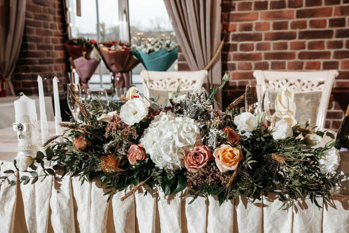 Оформление цветами президиума