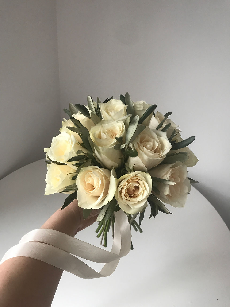 Миниатюра: Букет невесты из роз Айвори