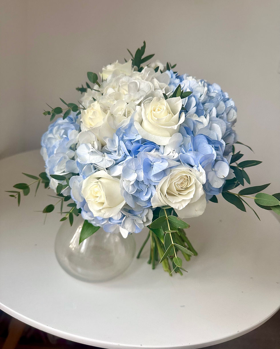 Миниатюра: Раскидистый голубой букет невесты