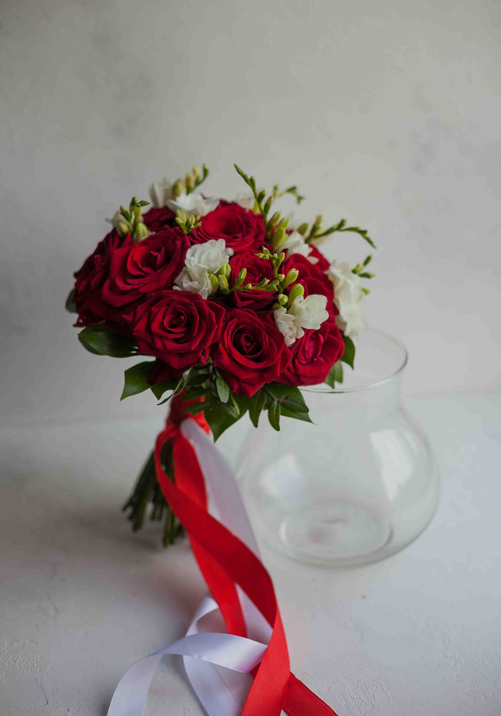 Миниатюра: букет невесты из красных роз