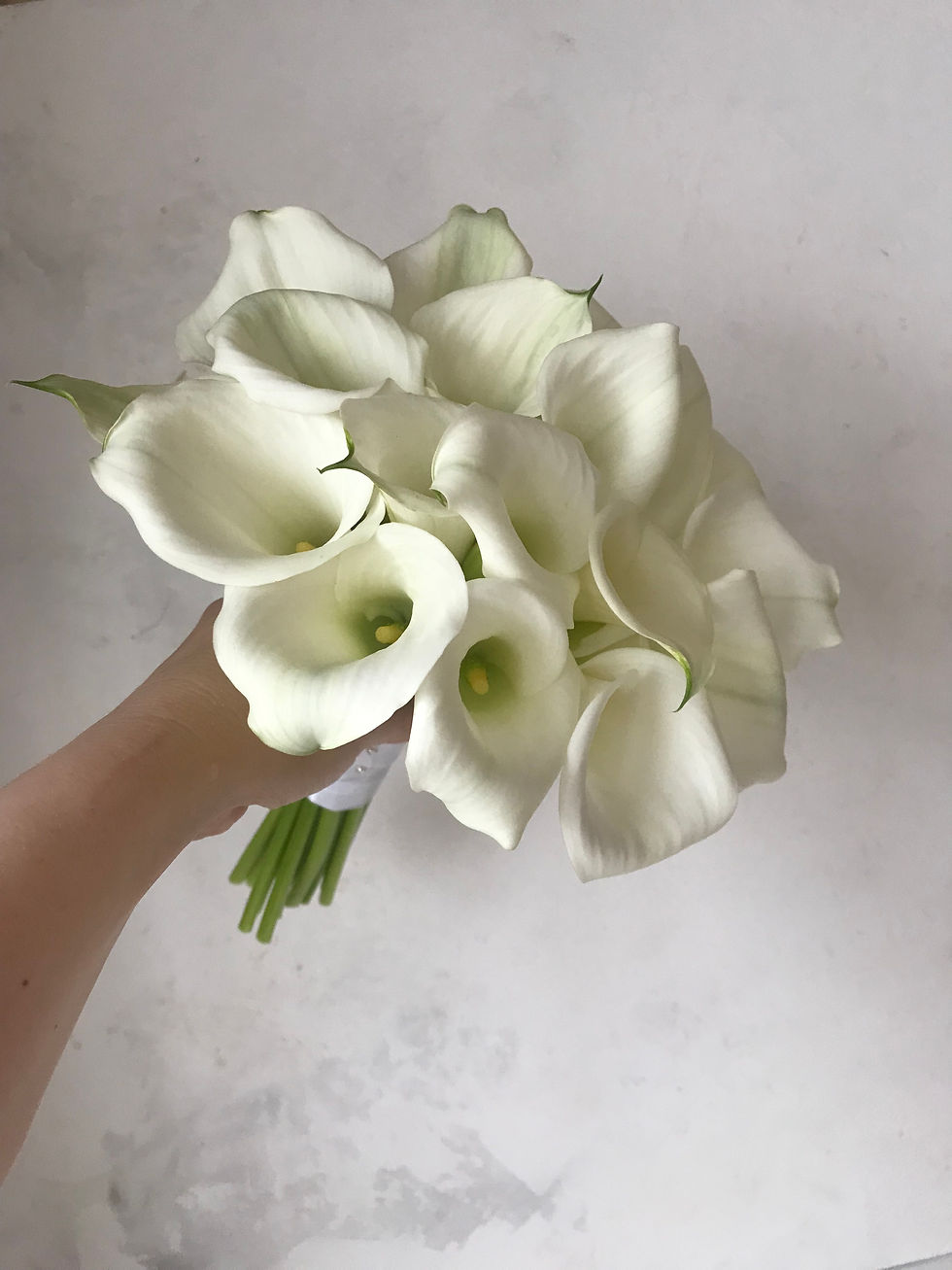 Миниатюра: Букет невесты белые каллы цена