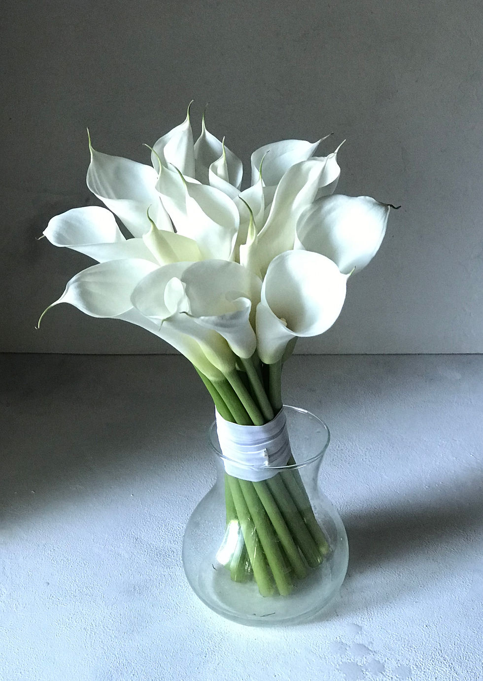 Миниатюра: Букет невесты из белых калл