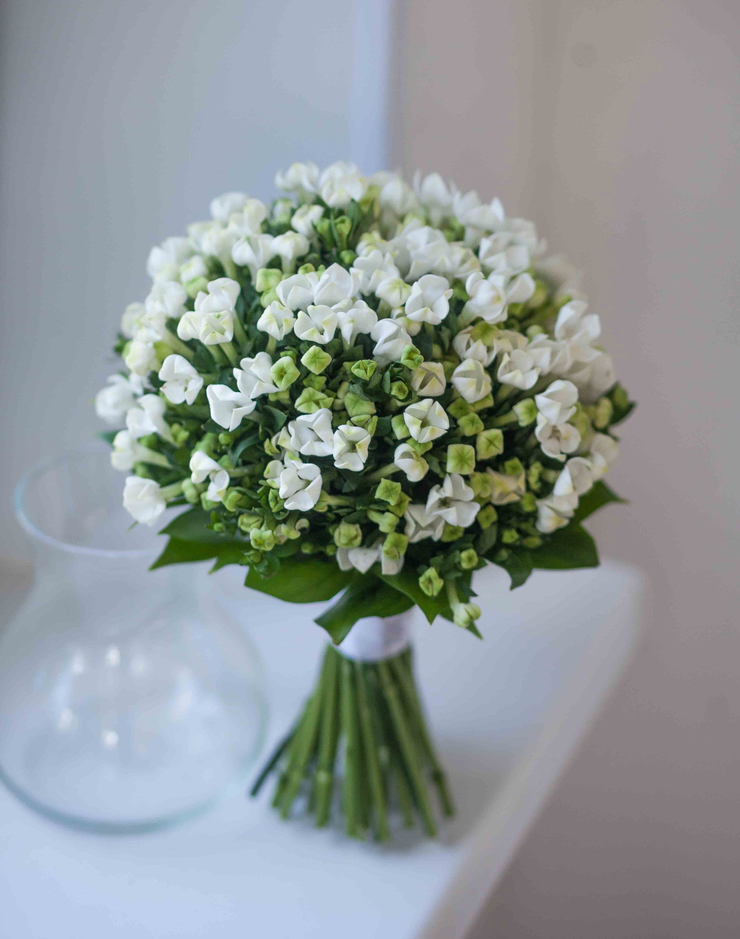 Букет невесты из бувардии