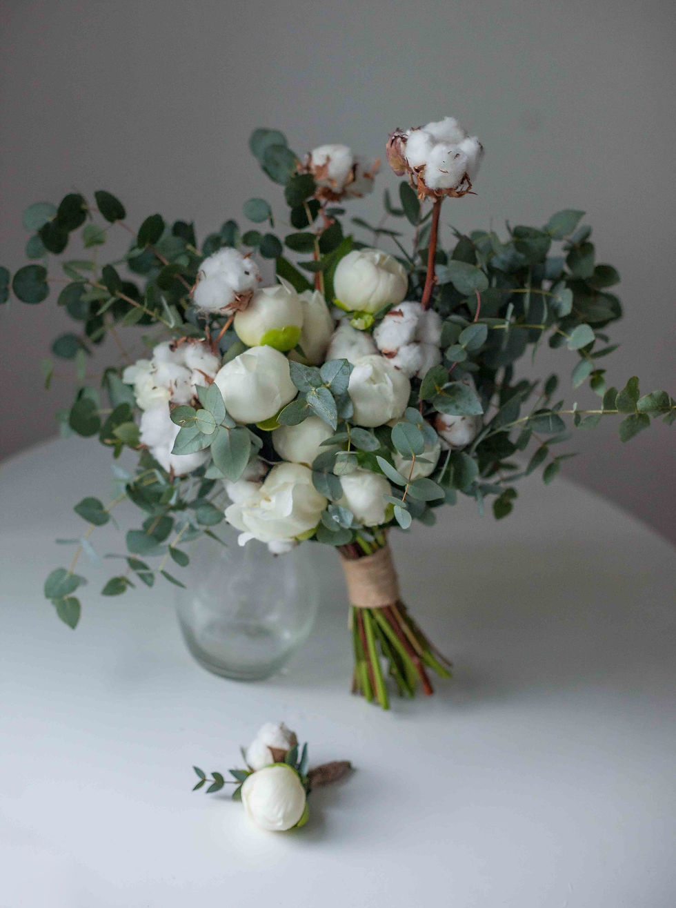 Миниатюра: Букет невесты из пионов и хлопка