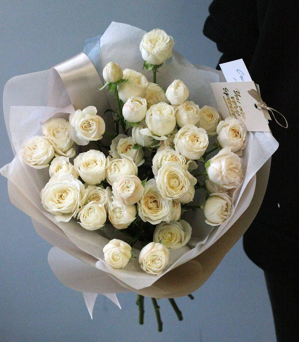 Букет кустовых роз Мисс Бомбастик