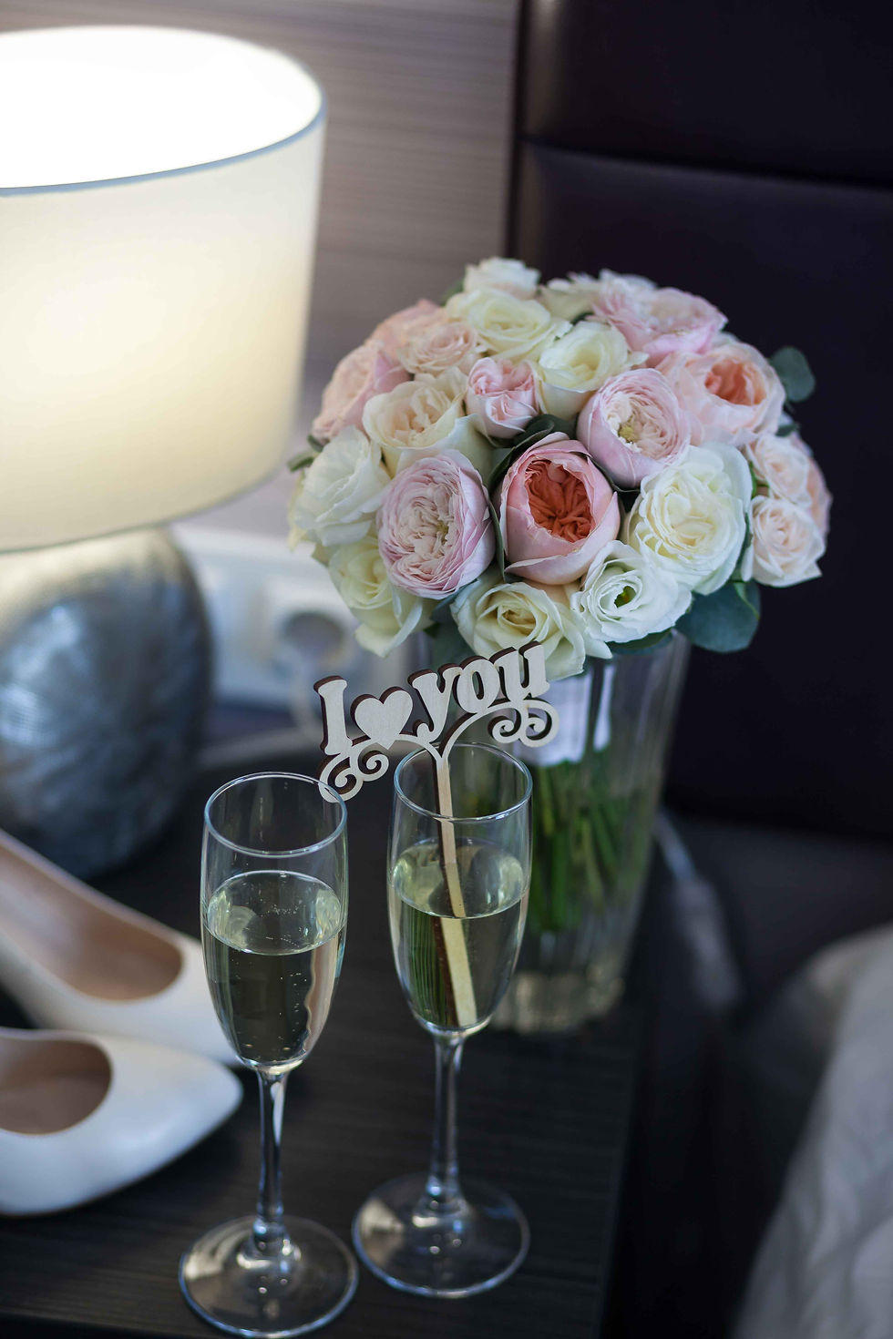 Миниатюра: Букет невесты из пионовидных роз и эустомы