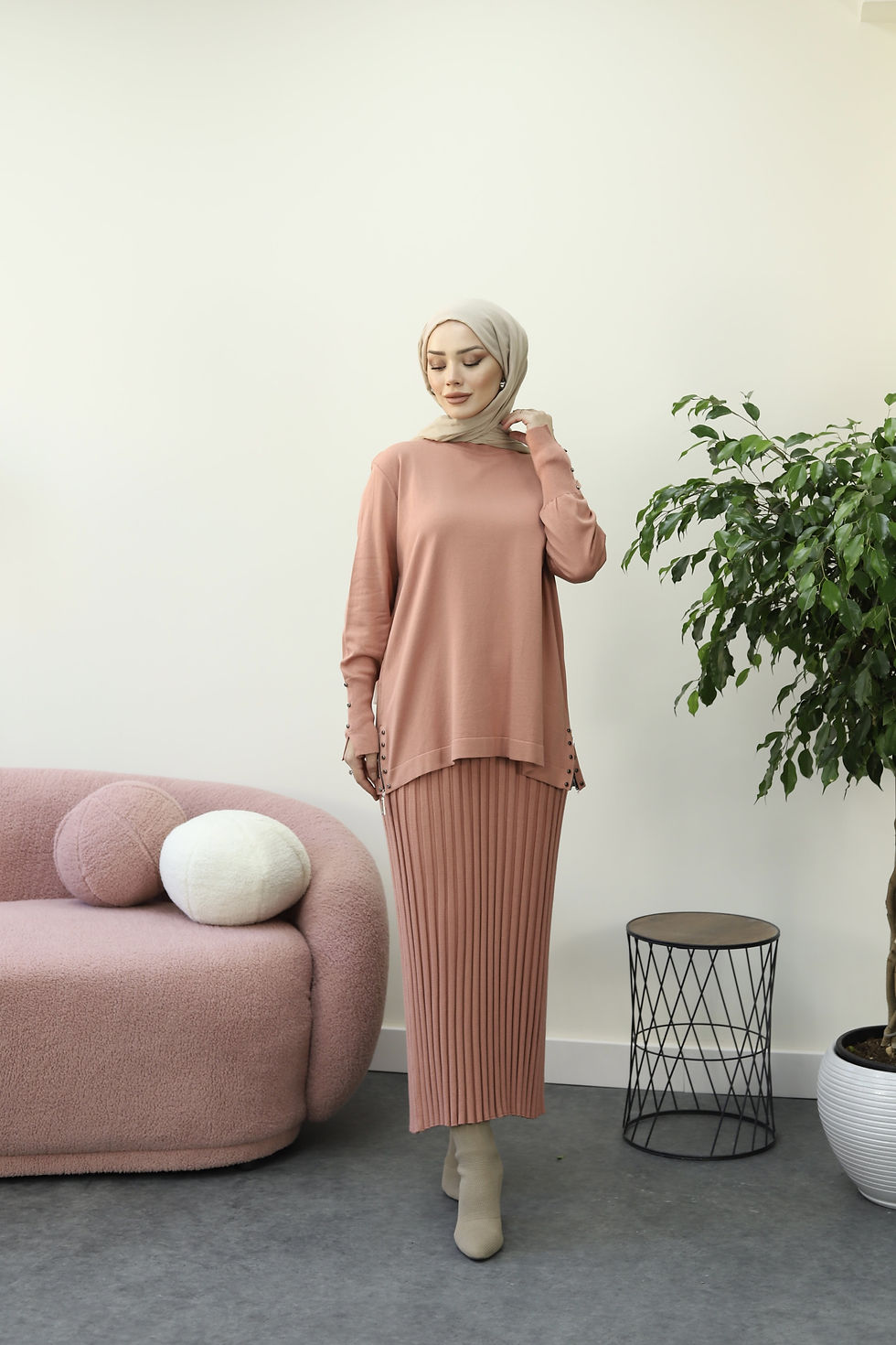 Küçük resim: Piliseli Merserize Soğuk İplik Etek - 8060