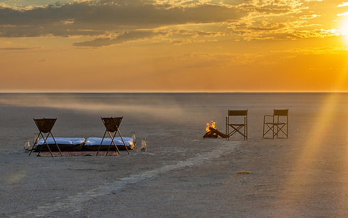 sleep out makgadikgadi salt pans.jpg