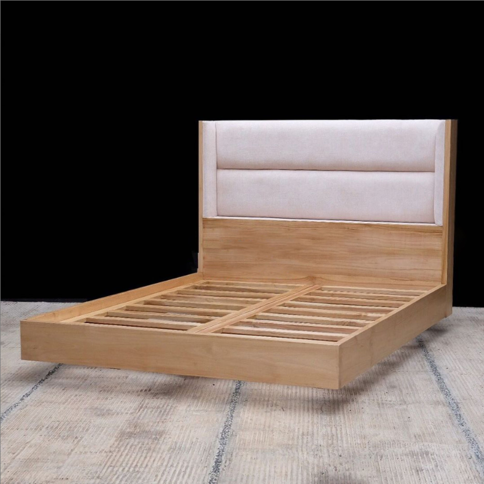 LOANE FLOATING BED
