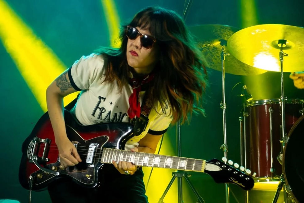 Francinni Guitar Show se apresentando no Festival de Blues de Jacareí