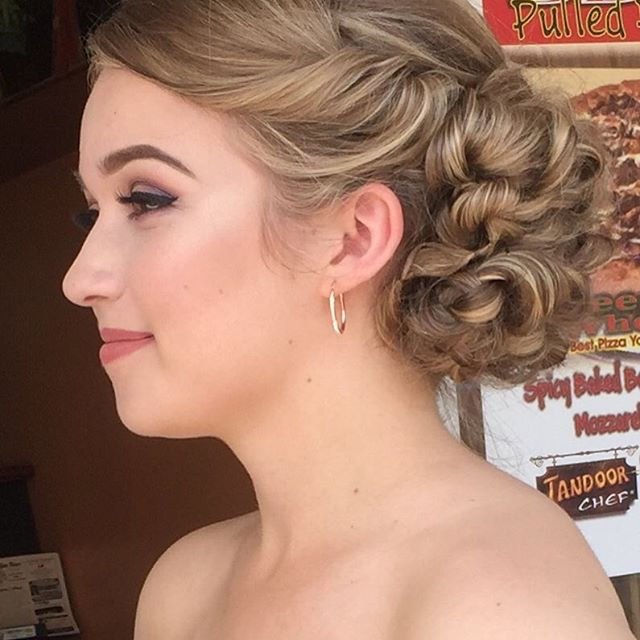 Closer pic of Meaghan. Love it.