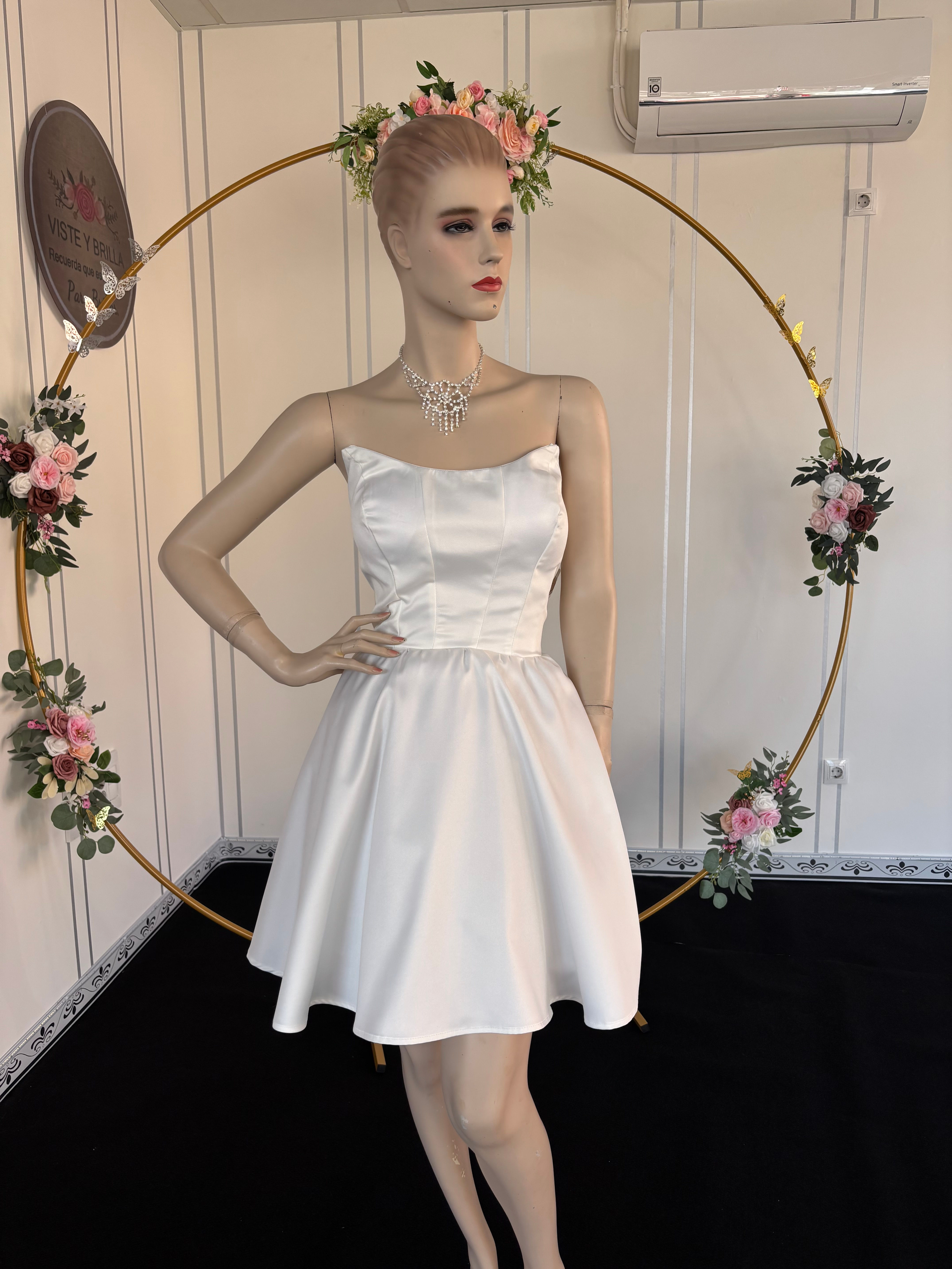 Vestido Corto Mariposa de Satén