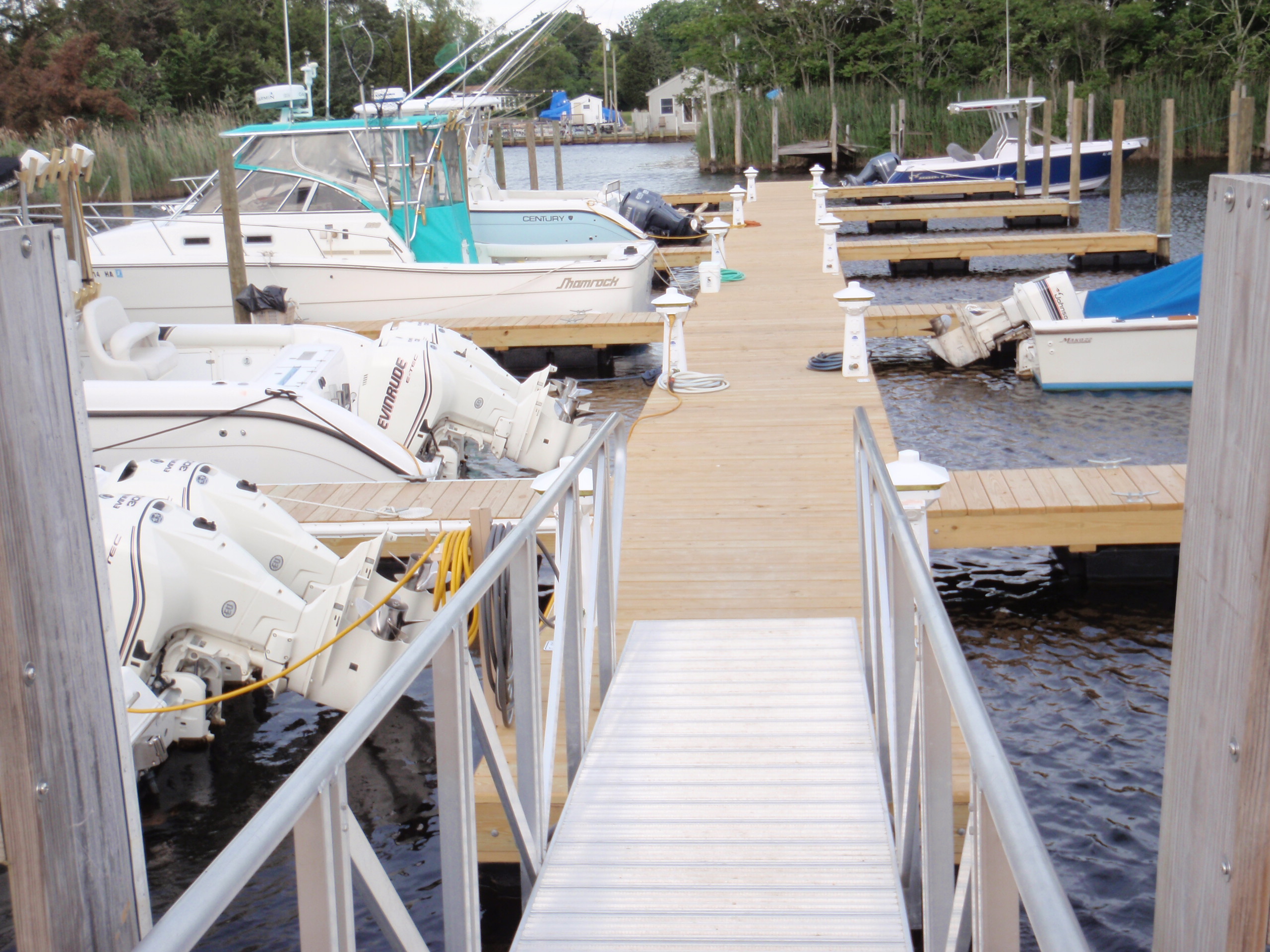 SLIPS/STORAGE Marina Tuckerton Bait
