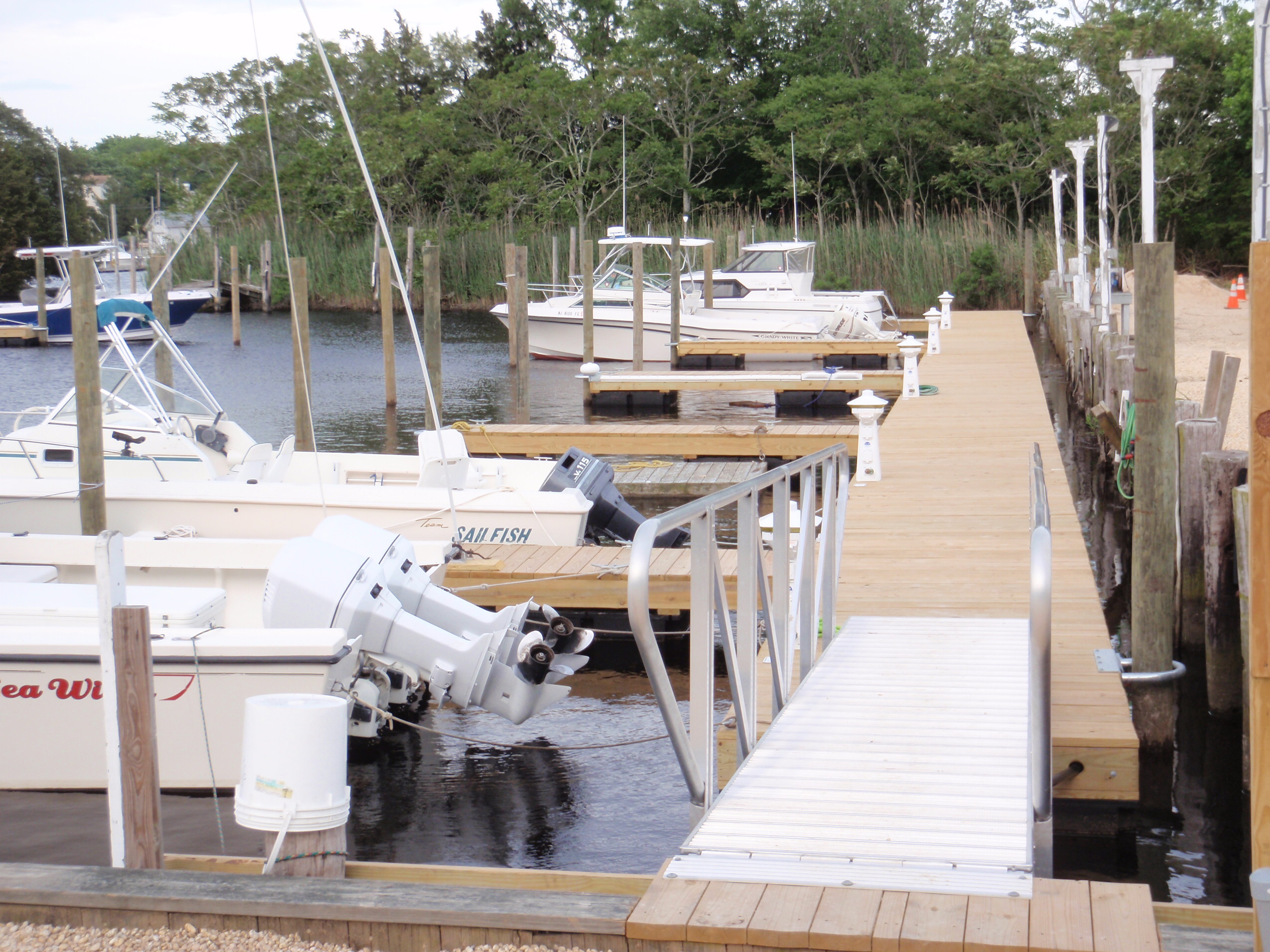 SLIPS/STORAGE Marina Tuckerton Bait