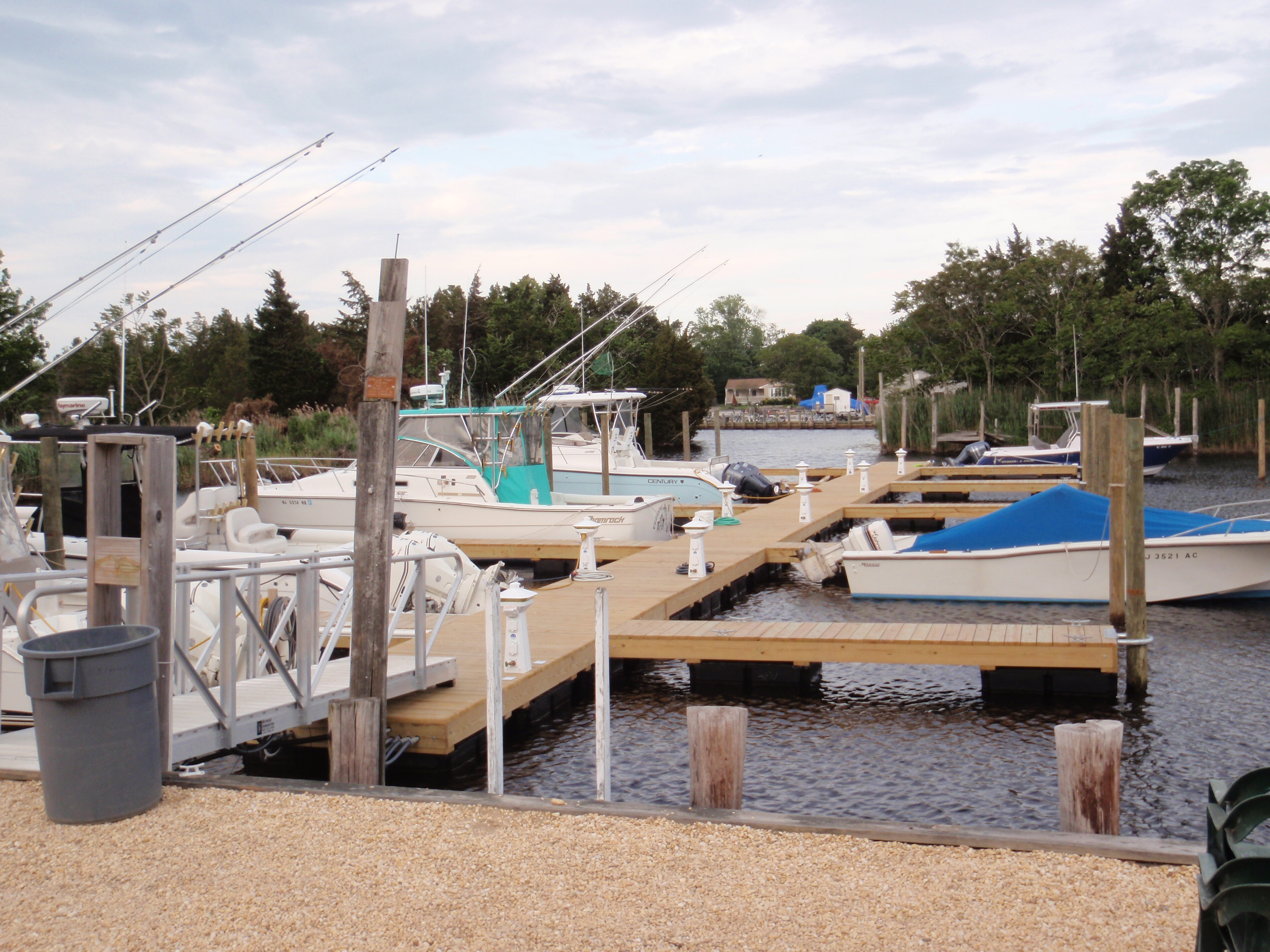 SLIPS/STORAGE Marina Tuckerton Bait