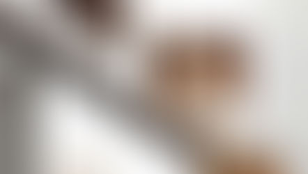 CẦU THANG SẮT MẶT GỖ TRONG KIẾN TRÚC NHÀ PHỐ HIỆN ĐẠI