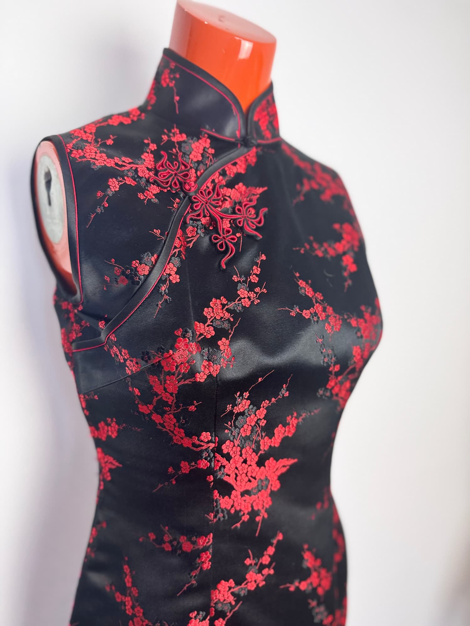 Dragon Rouge – Le Qipao Vintage