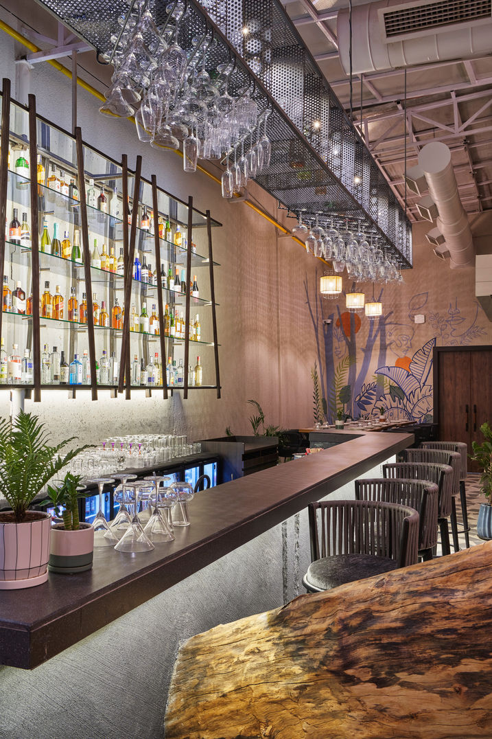 Q Bar & Cafe 15.jpeg