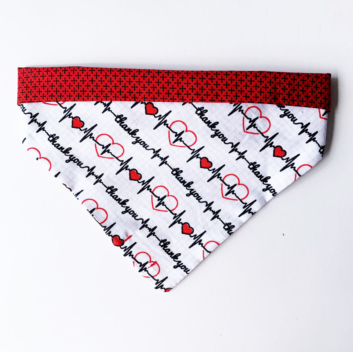 🩺 Bandana “Heartbeats” – Amor que se Siente