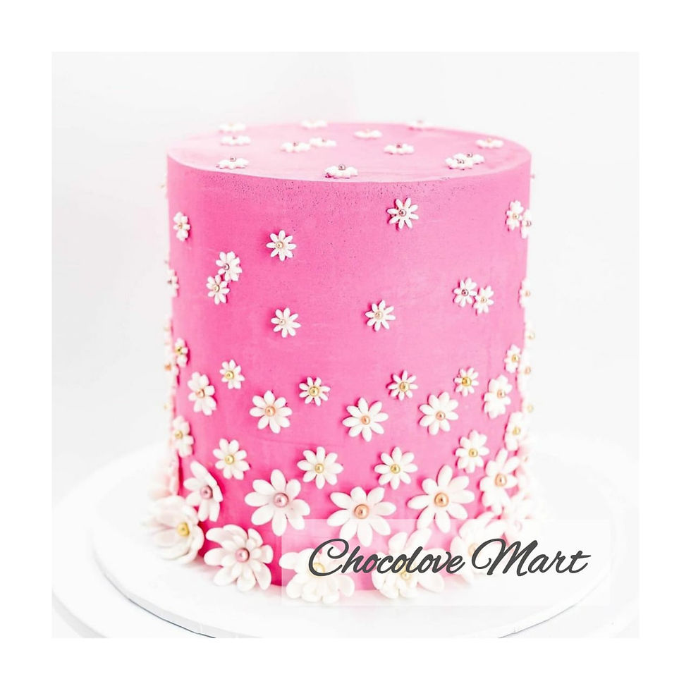 White Daisy Cake