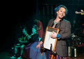 Alexandre Nero apresenta “O Grande Sucesso”, em Florianópolis